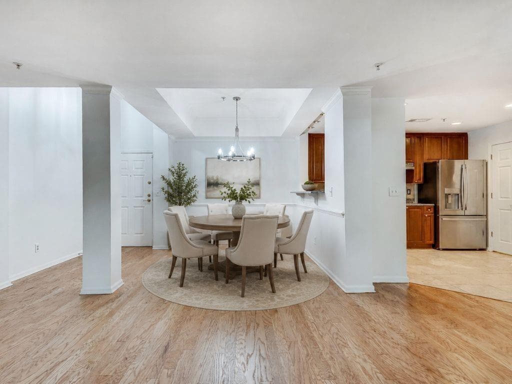 2 bedroom, 2 bathroom, 1,548 sq ft condominium for sale at 424 Lindbergh Drive 308, Atlanta, GA 30305 — photo 2