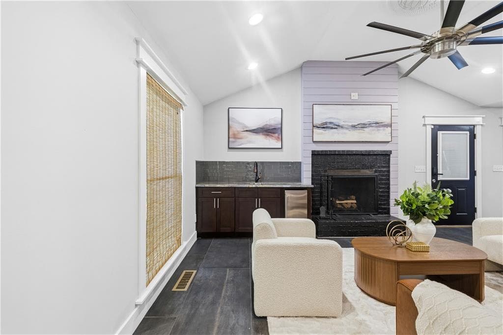 4 bedroom, 6 bathroom, 2,504 sq ft single family residence for sale at 3985 Lynfield Court, South Fulton, GA 30349 — photo 5
