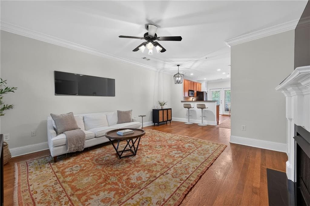 2 bedroom, 2 bathroom, 1,160 sq ft condominium for sale at 240 Le Gran Bend 65, Sandy Springs, GA 30328 — photo 6