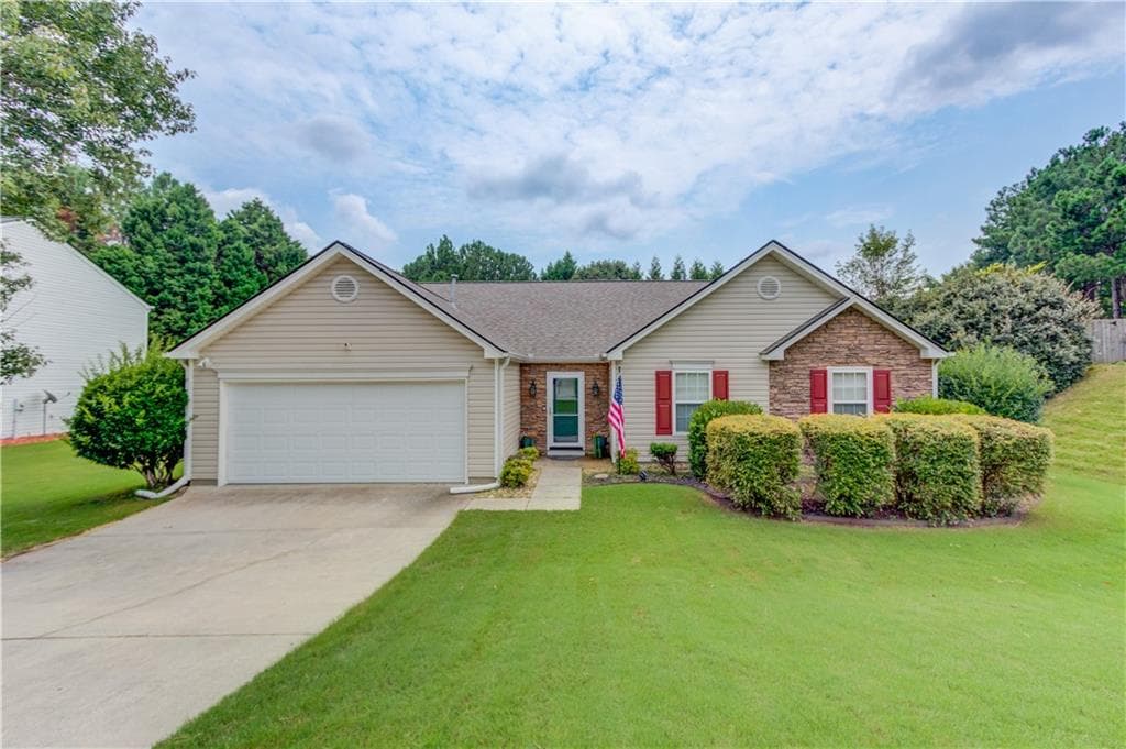 4 bedroom, 2 bathroom, 2,168 sq ft single family residence for sale at 1341 Blazing Star Road, Lawrenceville, GA 30045