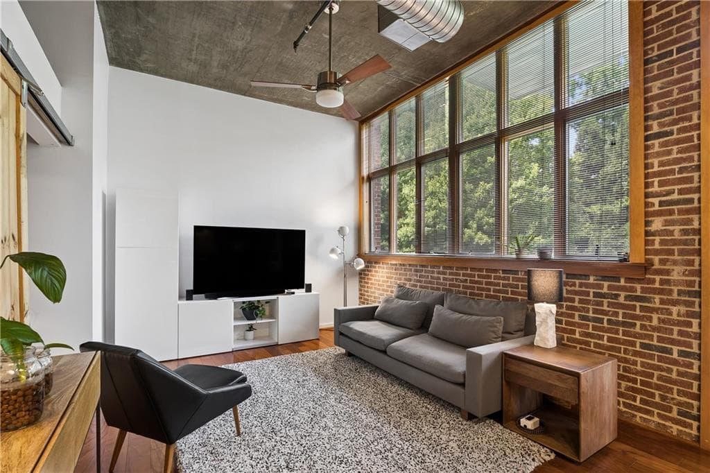 1 bedroom, 1 bathroom, 686 sq ft other for rent at 640 Glen Iris Drive 517, Atlanta, GA 30308 for $2,000 a month — photo 4