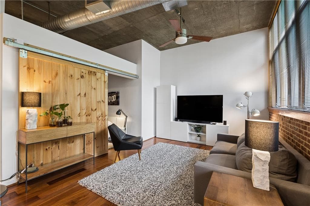1 bedroom, 1 bathroom, 686 sq ft other for rent at 640 Glen Iris Drive 517, Atlanta, GA 30308 for $2,000 a month — photo 5