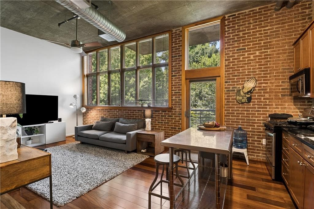 1 bedroom, 1 bathroom, 686 sq ft other for rent at 640 Glen Iris Drive 517, Atlanta, GA 30308 for $2,000 a month — photo 6