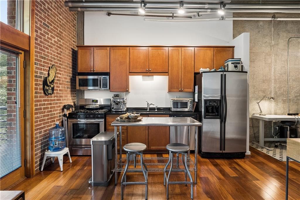 1 bedroom, 1 bathroom, 686 sq ft other for rent at 640 Glen Iris Drive 517, Atlanta, GA 30308 for $2,000 a month — photo 8