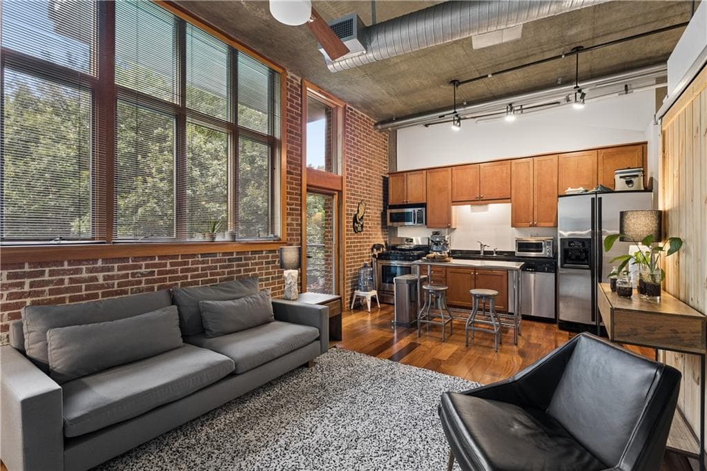 1 bedroom, 1 bathroom, 686 sq ft other for rent at 640 Glen Iris Drive 517, Atlanta, GA 30308 for $2,000 a month — photo 9
