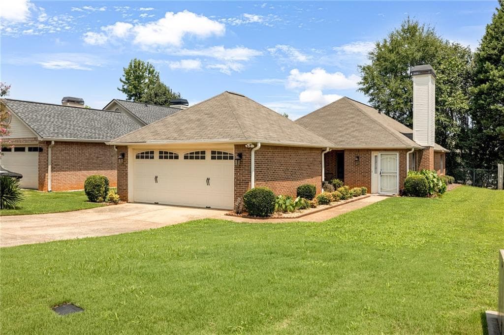 3 bedroom, 2 bathroom, 1,544 sq ft single family residence for sale at 3357 Salem Cove Trail, Conyers, GA 30013 — photo 2