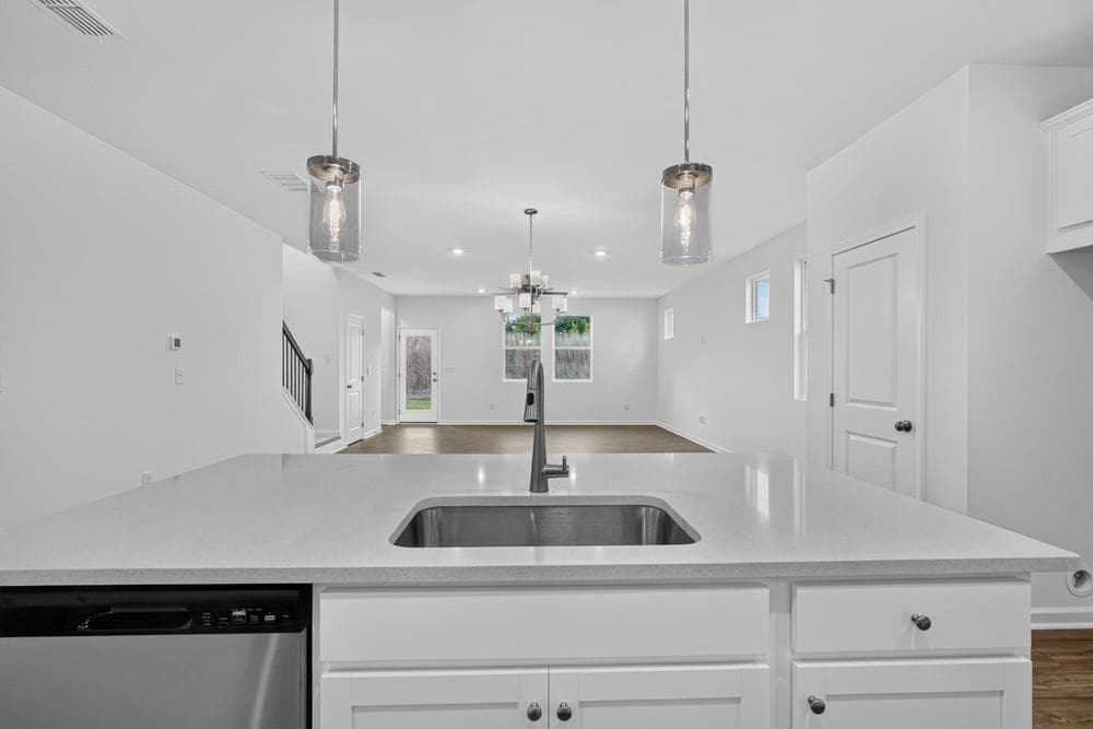 3 bedroom, 3 bathroom, 2,395 sq ft single family residence under contract at 3659 Sagecrest Drive, Buford, GA 30519 — photo 6