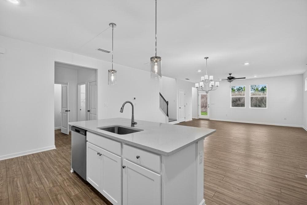 3 bedroom, 3 bathroom, 2,395 sq ft single family residence under contract at 3659 Sagecrest Drive, Buford, GA 30519 — photo 8