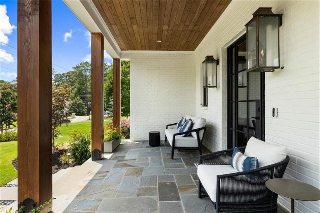 5 bedroom, 5 bathroom, 4,782 sq ft single family residence under contract at 205 Thomas Circle, Roswell, GA 30075 — photo 7