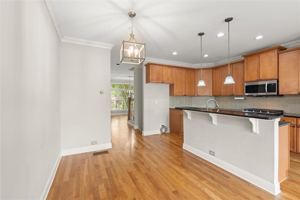 3 bedroom, 4 bathroom, 1,994 sq ft townhouse under contract at 10728 Ellicot Way, Alpharetta, GA 30022 — photo 8