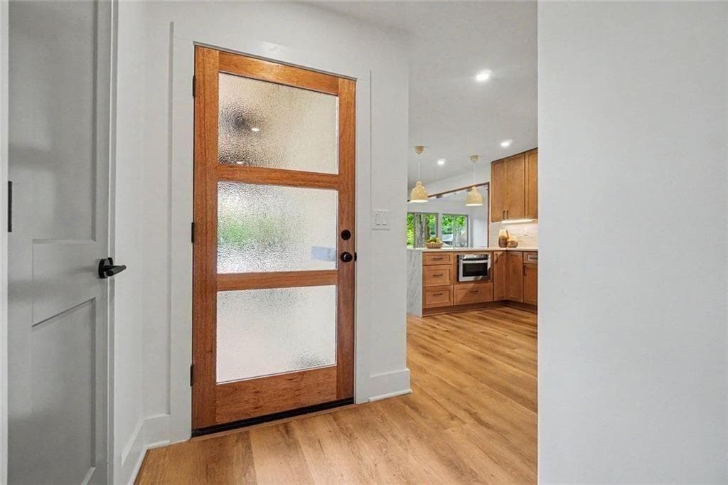 4 bedroom, 3 bathroom, 2,000 sq ft single family residence for sale at 2700 Hawaii Court, Decatur, GA 30033 — photo 8