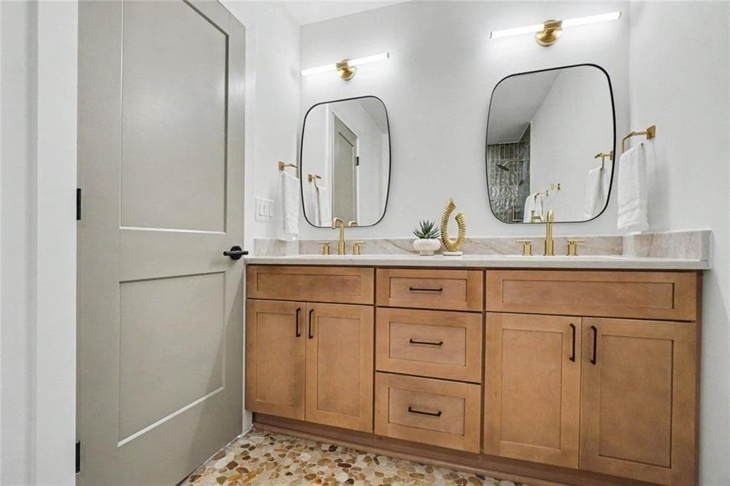 4 bedroom, 3 bathroom, 2,000 sq ft single family residence for sale at 2700 Hawaii Court, Decatur, GA 30033 — photo 9