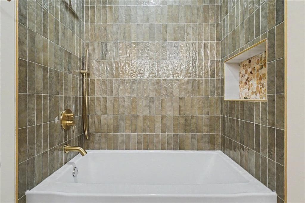 4 bedroom, 3 bathroom, 2,000 sq ft single family residence for sale at 2700 Hawaii Court, Decatur, GA 30033 — photo 10