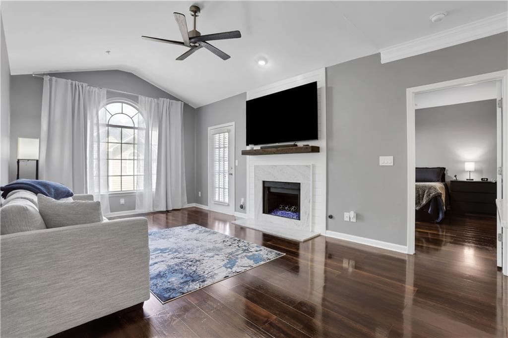 2 bedroom, 2 bathroom, 1,215 sq ft condominium under contract at 4103 Woodland Lane, Alpharetta, GA 30009 — photo 2