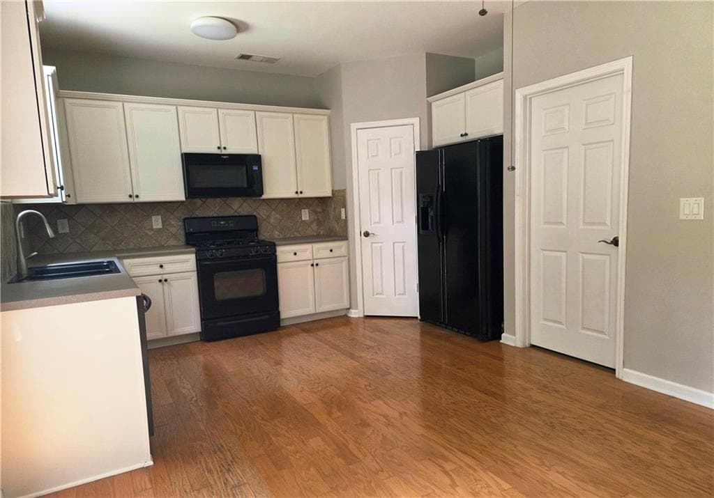 4 bedroom, 3 bathroom, 2,606 sq ft single family residence for rent at 1374 Dukes Creek, Kennesaw, GA 30152 for $2,500 a month — photo 9