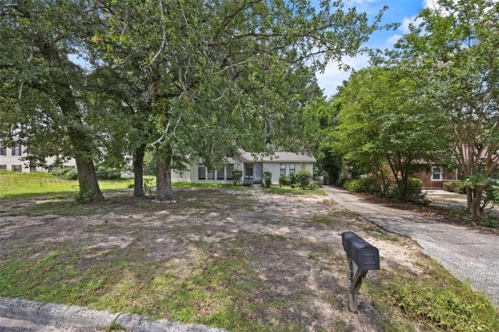 3 bedroom, 2 bathroom, 1,548 sq ft single family residence for sale at 2169 Pepperidge Drive, Augusta, GA 30906 — photo 4