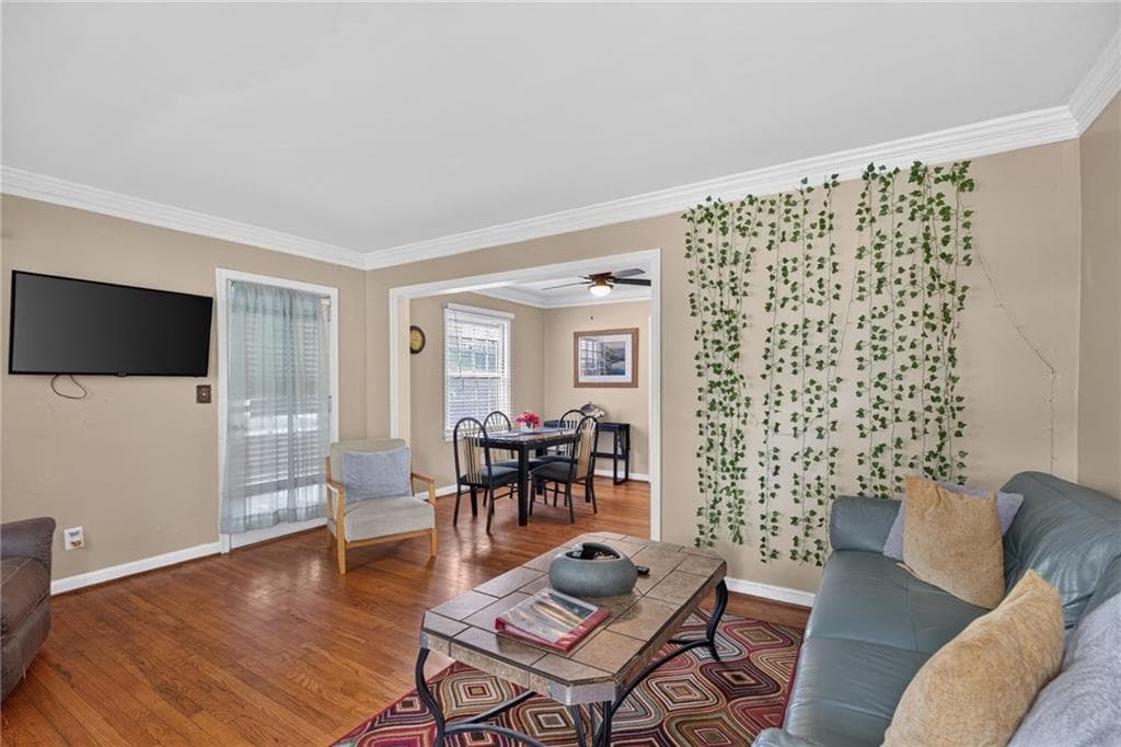2 bedroom, 1 bathroom, 872 sq ft single family residence for sale at 2727 Humphries Street, East Point, GA 30344 — photo 5