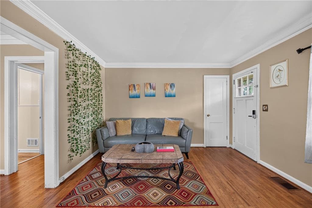 2 bedroom, 1 bathroom, 872 sq ft single family residence for sale at 2727 Humphries Street, East Point, GA 30344 — photo 6
