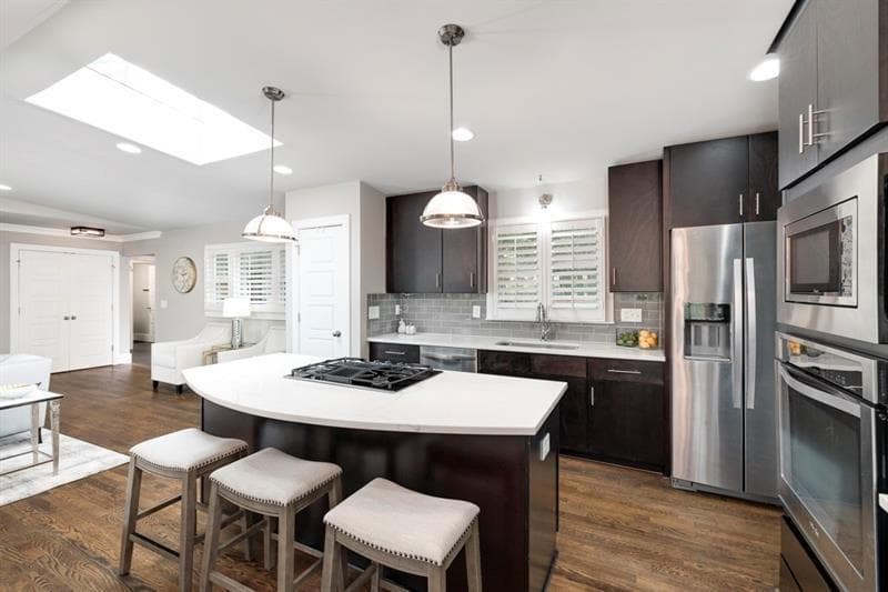 4 bedroom, 3 bathroom, 1,800 sq ft single family residence for rent at 1921 Walthall Drive, Atlanta, GA 30318 for $6,100 a month — photo 8