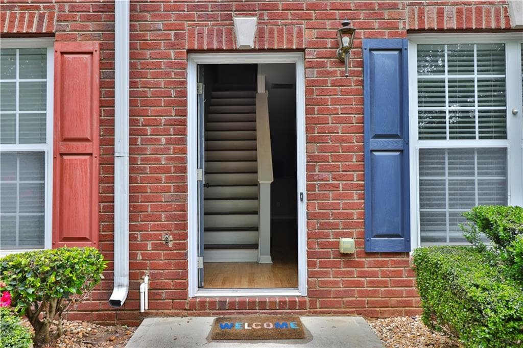2 bedroom, 3 bathroom, 1,152 sq ft townhouse for sale at 398 Paden Cove Trail, Lawrenceville, GA 30044 — photo 6