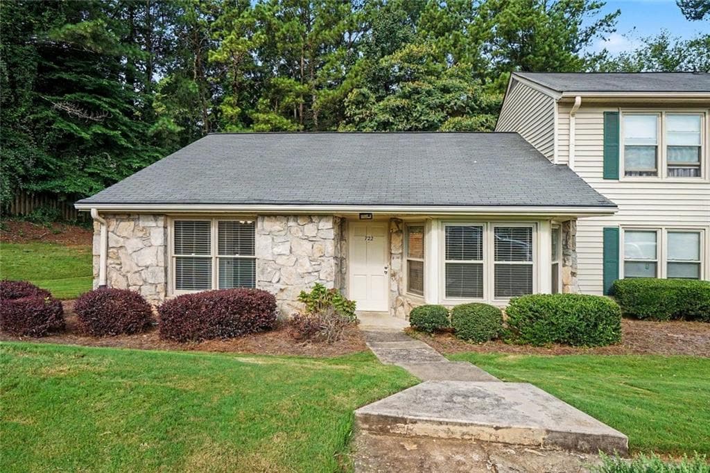 2 bedroom, 2 bathroom, 1,185 sq ft condominium sold at 722 Longleaf Drive, Lawrenceville, GA 30046