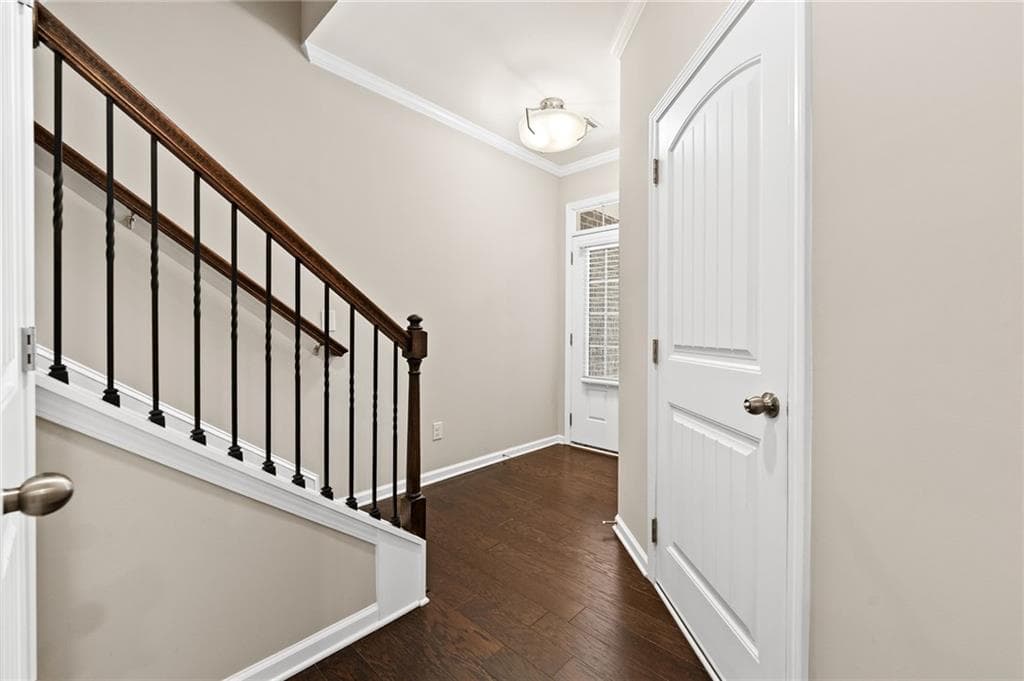 3 bedroom, 3 bathroom, 1,988 sq ft townhouse for sale at 1326 Lanier Vista Drive, Buford, GA 30518 — photo 5