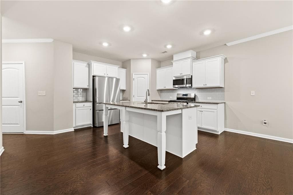 3 bedroom, 3 bathroom, 1,988 sq ft townhouse for sale at 1326 Lanier Vista Drive, Buford, GA 30518 — photo 6