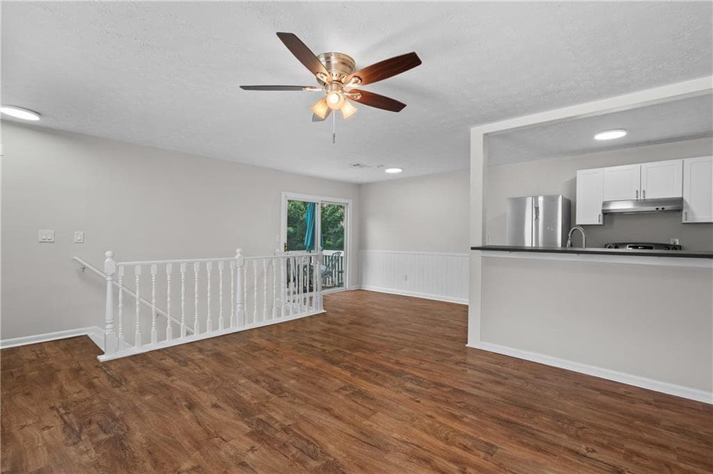 2 bedroom, 1 bathroom, 882 sq ft condominium for sale at 1356 Old Coach Road, Marietta, GA 30008 — photo 4