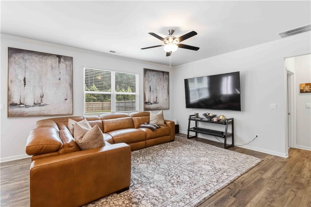 5 bedroom, 3 bathroom, 2,511 sq ft single family residence under contract at 8293 Bluewater Drive, Fairburn, GA 30213 — photo 7