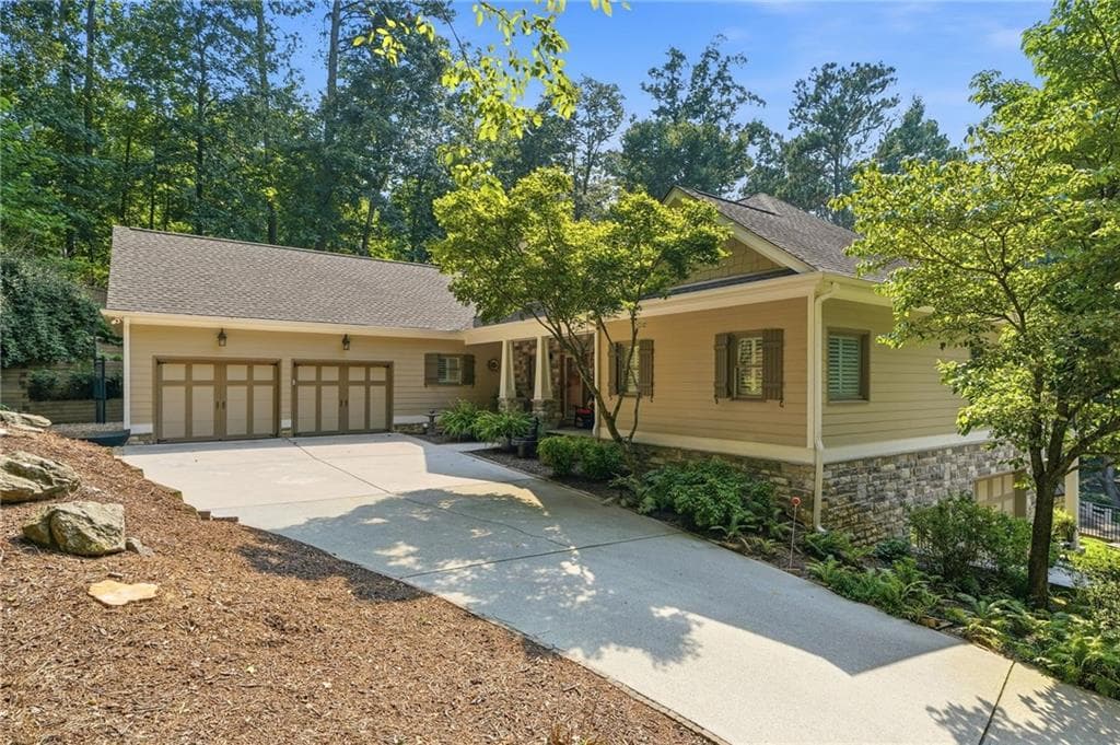5 bedroom, 4 bathroom, 5,558 sq ft single family residence for sale at 1050 Branch Road, Canton, GA 30115 — photo 2