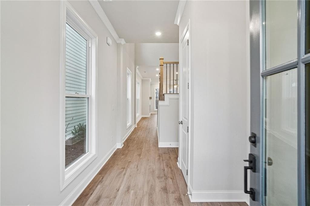 3 bedroom, 3 bathroom, 2,016 sq ft single family residence under contract at 676 Summit Hill Way, Cumming, GA 30040 — photo 2