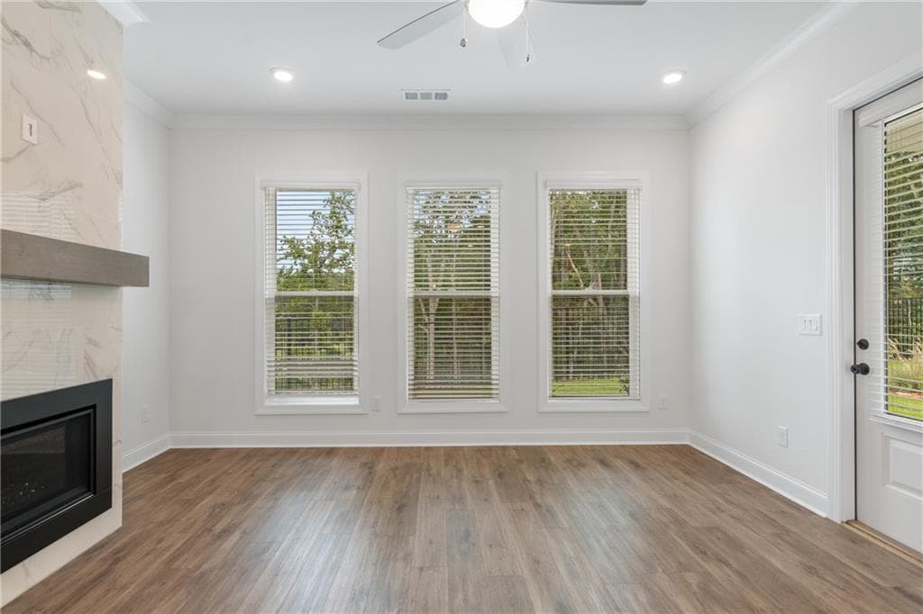 3 bedroom, 3 bathroom, 2,016 sq ft single family residence under contract at 676 Summit Hill Way, Cumming, GA 30040 — photo 6