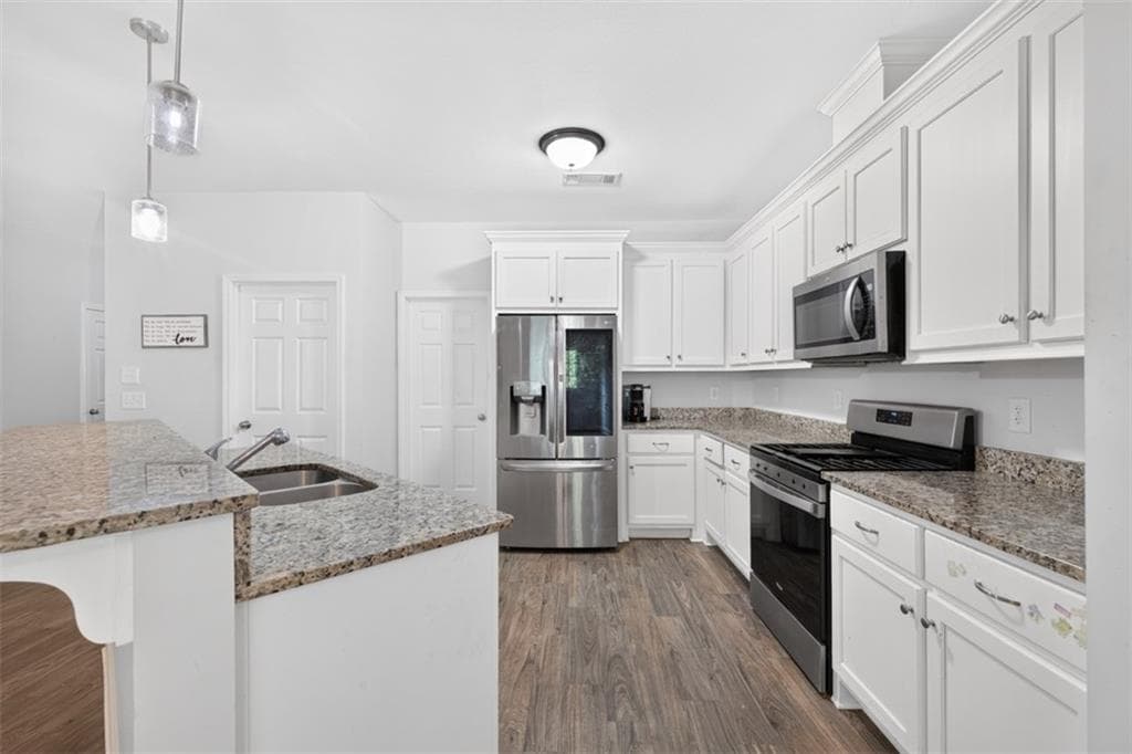 3 bedroom, 2 bathroom, 1,644 sq ft single family residence for sale at 4307 Pearhaven Lane, Gainesville, GA 30504 — photo 9