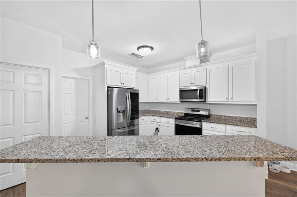 3 bedroom, 2 bathroom, 1,644 sq ft single family residence for sale at 4307 Pearhaven Lane, Gainesville, GA 30504 — photo 10