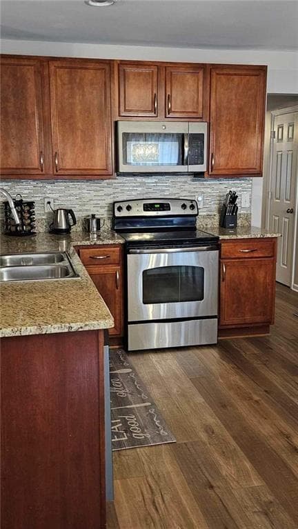 4 bedroom, 3 bathroom single family residence for rent at 227 Happy Trail, Locust Grove, GA 30248 for $2,500 a month — photo 4