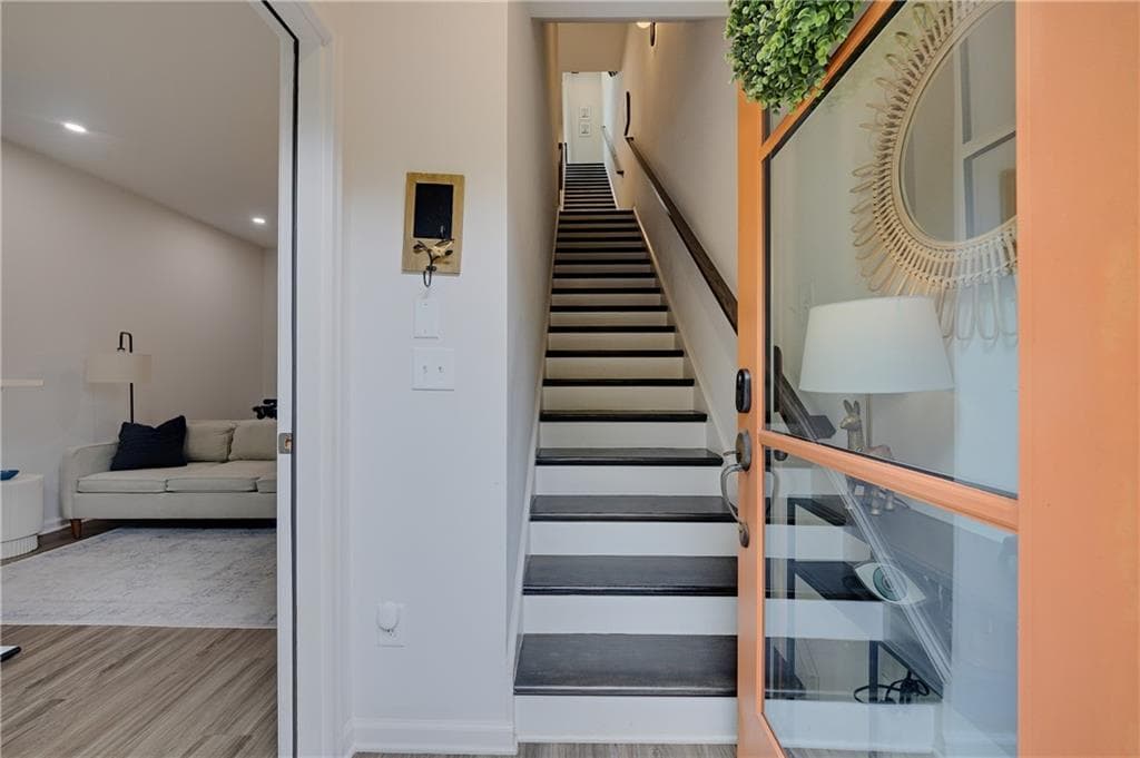 3 bedroom, 2 bathroom, 1,313 sq ft townhouse under contract at 443 Parkway Drive, Atlanta, GA 30308 — photo 3