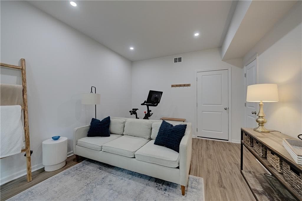 3 bedroom, 2 bathroom, 1,313 sq ft townhouse under contract at 443 Parkway Drive, Atlanta, GA 30308 — photo 7