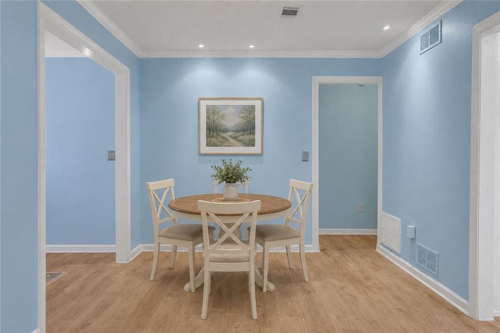 2 bedroom, 2 bathroom, 1,182 sq ft condominium for sale at 3843 Woodridge Way, Tucker, GA 30084 — photo 10