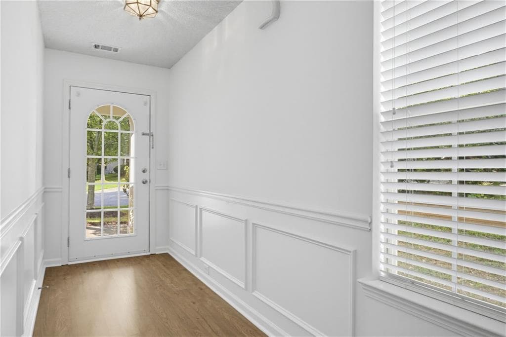 4 bedroom, 3 bathroom, 2,320 sq ft single family residence for sale at 122 Hidden Creek, Canton, GA 30114 — photo 5