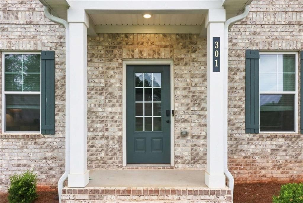 6 bedroom, 5 bathroom, 5,607 sq ft single family residence for sale at 301 Delta Drive, Mcdonough, GA 30252 — photo 6