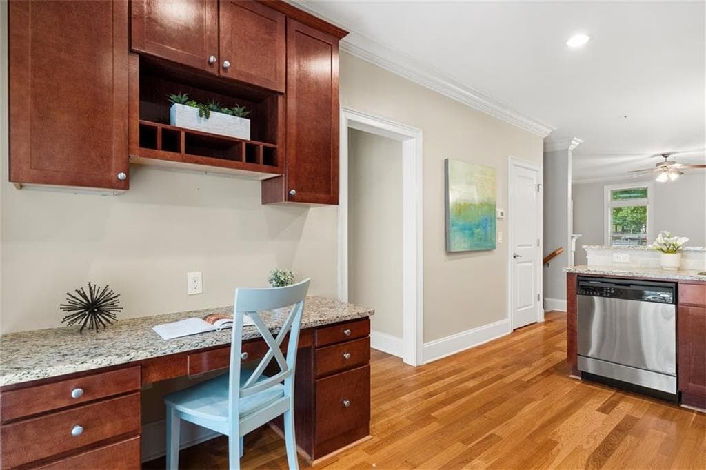 2 bedroom, 2 bathroom, 1,400 sq ft condominium for sale at 2704 Wander Lane, Alpharetta, GA 30022 — photo 7