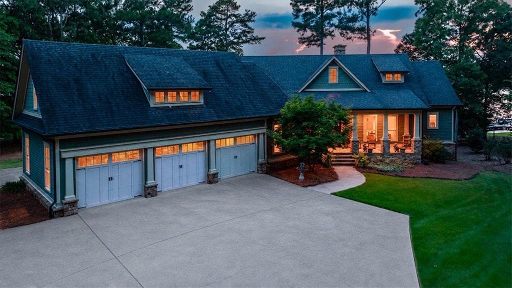 3 bedroom, 3 bathroom, 3,987 sq ft single family residence under contract at 1580 Buckhead Drive, Greensboro, GA 30642