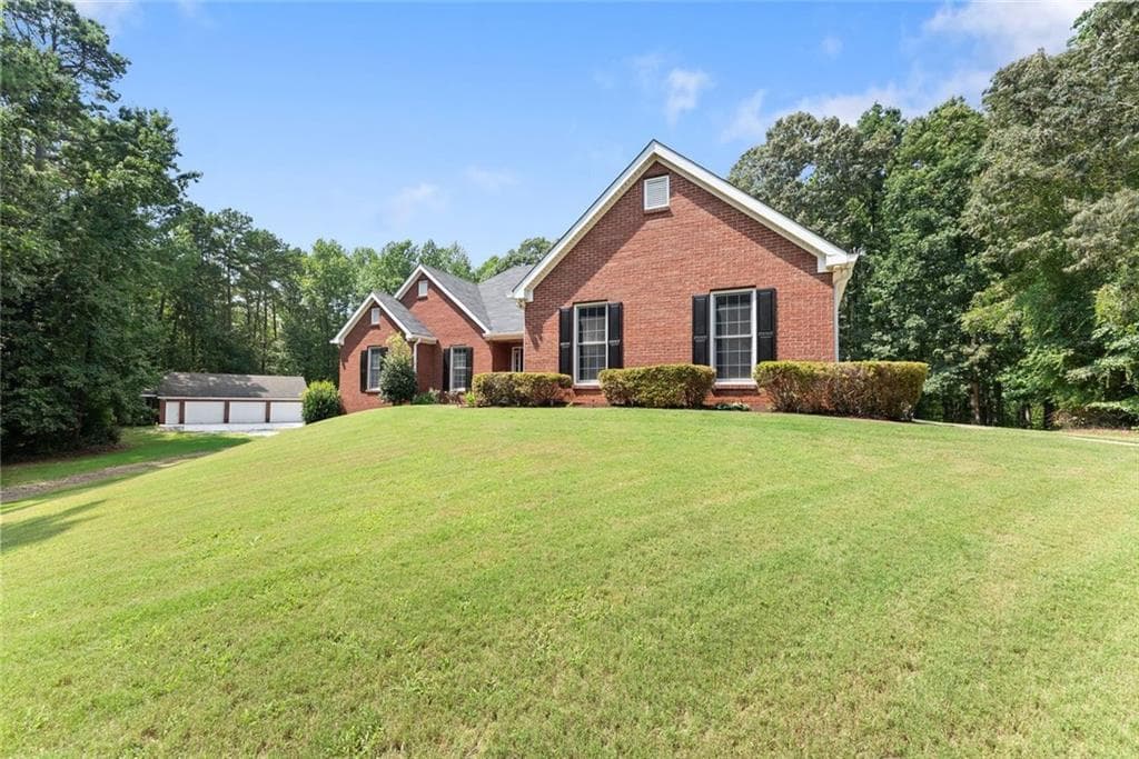 4 bedroom, 3 bathroom, 4,562 sq ft single family residence for sale at 1194 Foster Road, Statham, GA 30666 — photo 4