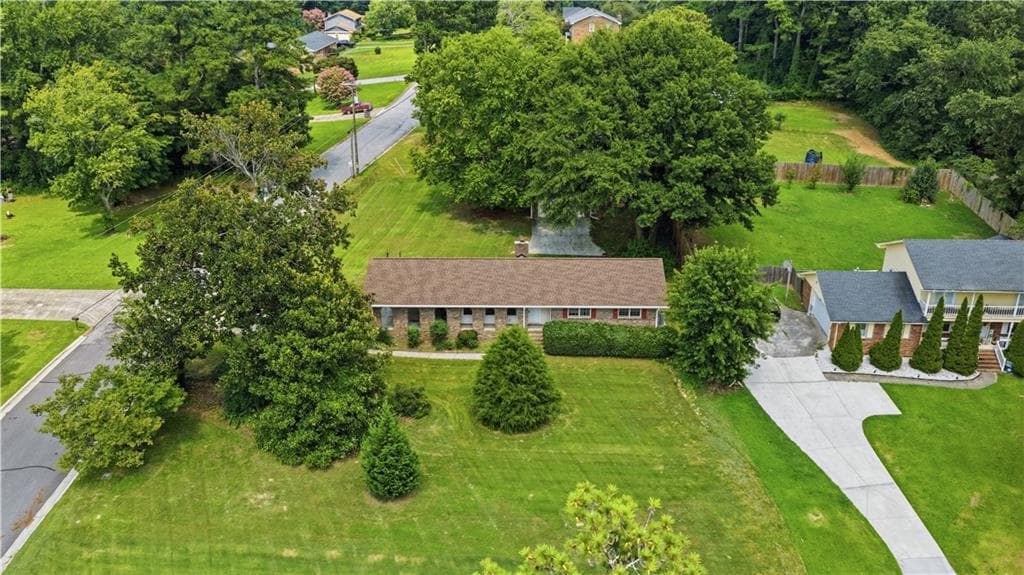 3 bedroom, 2 bathroom, 1,629 sq ft single family residence for sale at 2171 Pinehurst Road, Snellville, GA 30078 — photo 1 of 46