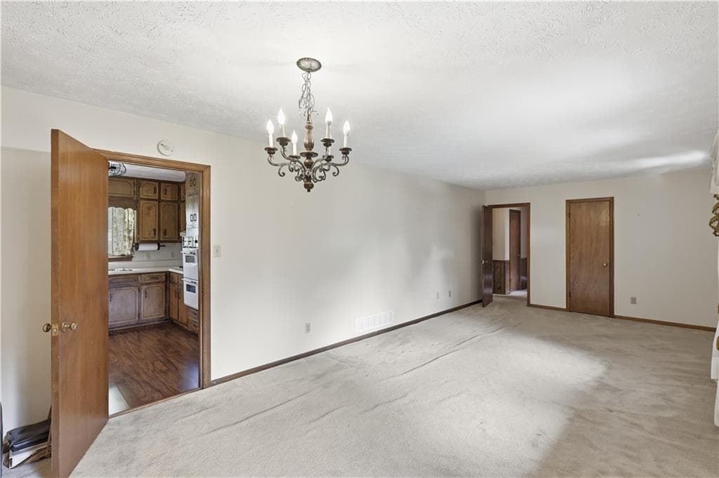 3 bedroom, 2 bathroom, 1,629 sq ft single family residence for sale at 2171 Pinehurst Road, Snellville, GA 30078 — photo 6