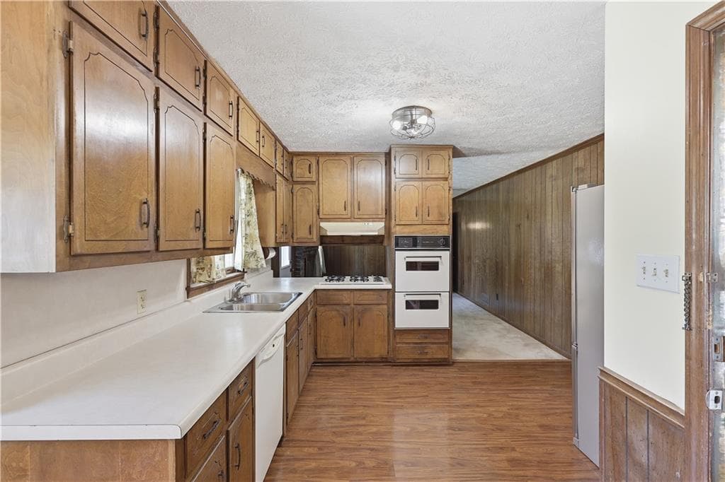 3 bedroom, 2 bathroom, 1,629 sq ft single family residence for sale at 2171 Pinehurst Road, Snellville, GA 30078 — photo 8