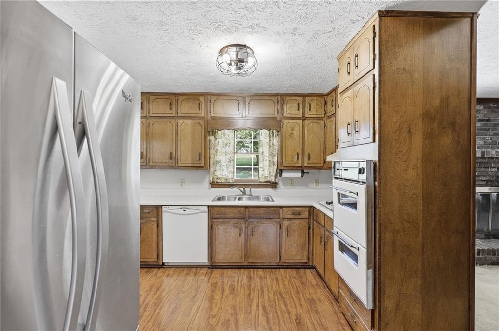 3 bedroom, 2 bathroom, 1,629 sq ft single family residence for sale at 2171 Pinehurst Road, Snellville, GA 30078 — photo 9