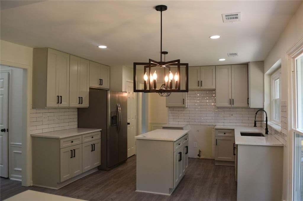4 bedroom, 3 bathroom, 2,176 sq ft single family residence for rent at 10680 Glenbarr Drive, Johns Creek, GA 30097 for $2,950 a month — photo 5
