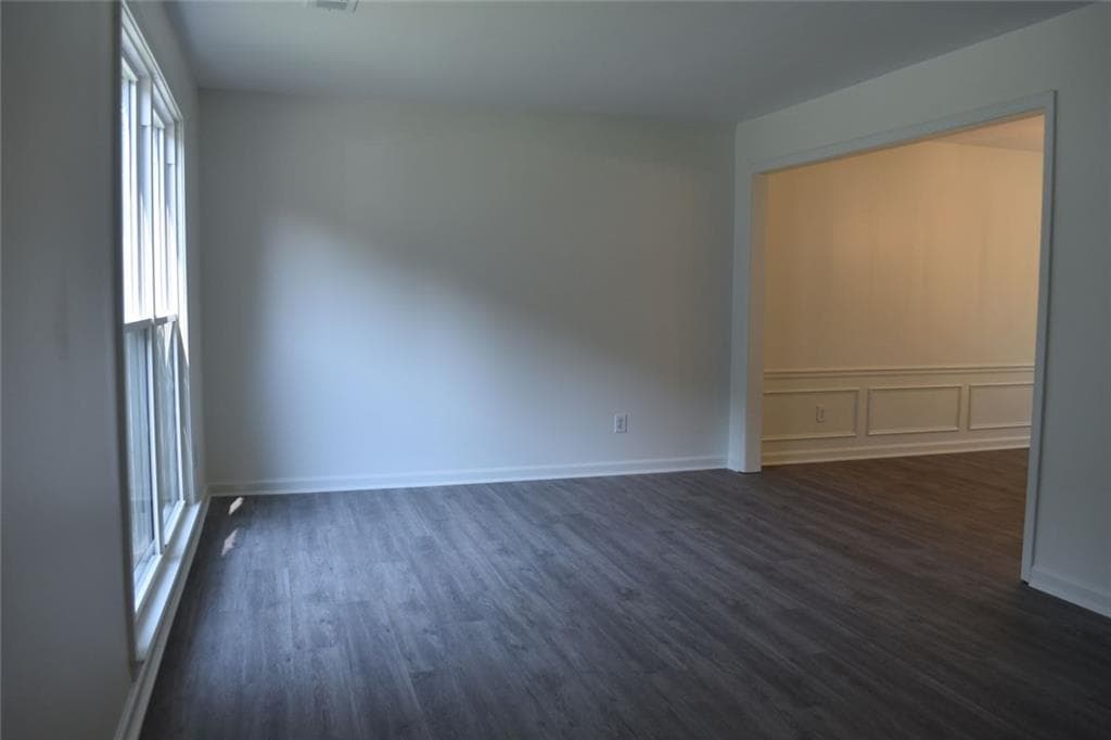 4 bedroom, 3 bathroom, 2,176 sq ft single family residence for rent at 10680 Glenbarr Drive, Johns Creek, GA 30097 for $2,950 a month — photo 9
