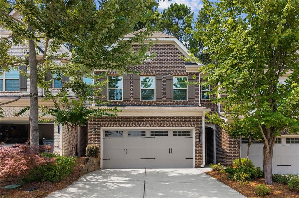 3 bedroom, 3 bathroom, 1,988 sq ft townhouse for sale at 1326 Lanier Vista Drive, Buford, GA 30518 — photo 2